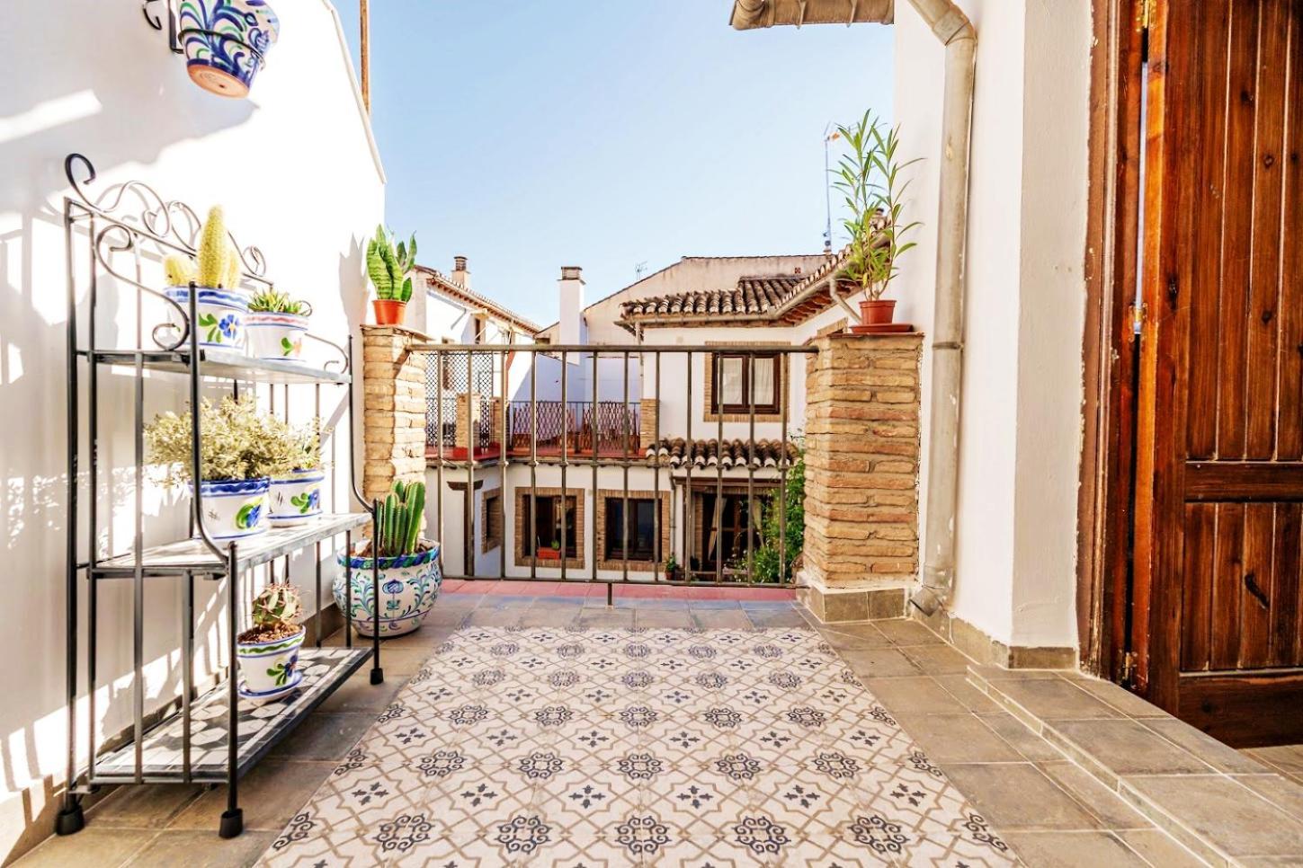Tuguest Nazari Caldereria Apartments - Free Parking Granada Exterior photo