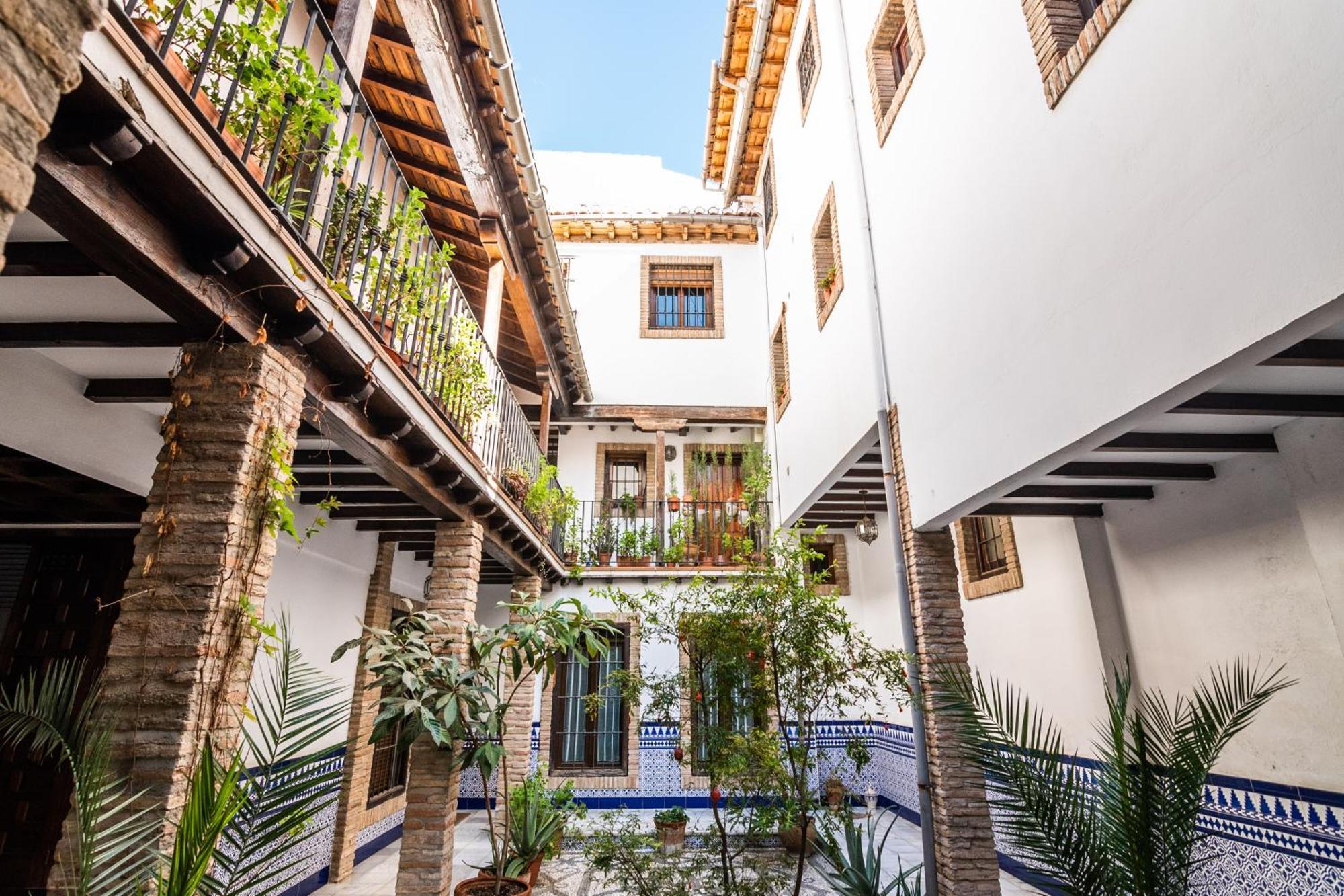 Tuguest Nazari Caldereria Apartments - Free Parking Granada Exterior photo