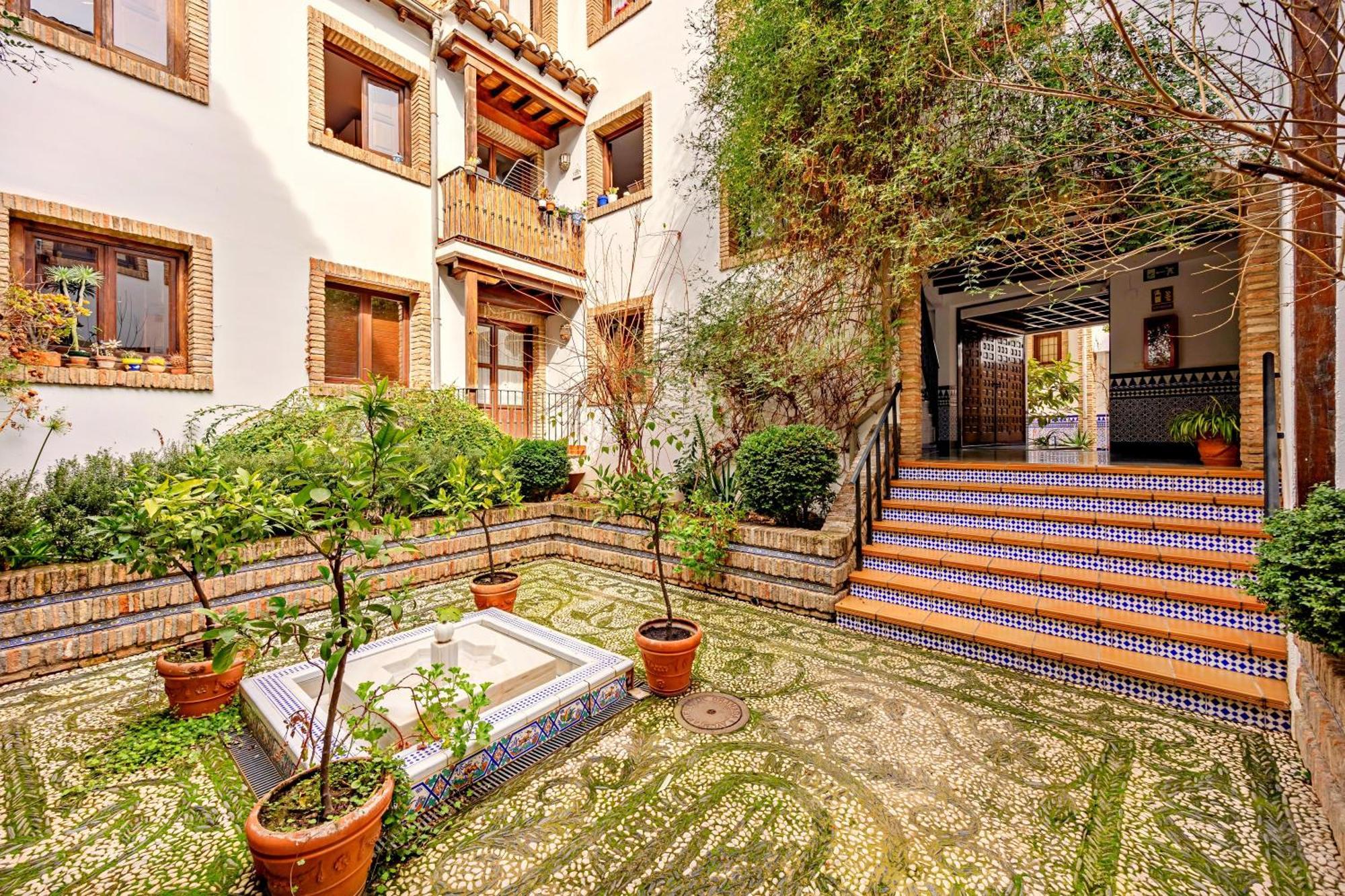 Tuguest Nazari Caldereria Apartments - Free Parking Granada Exterior photo